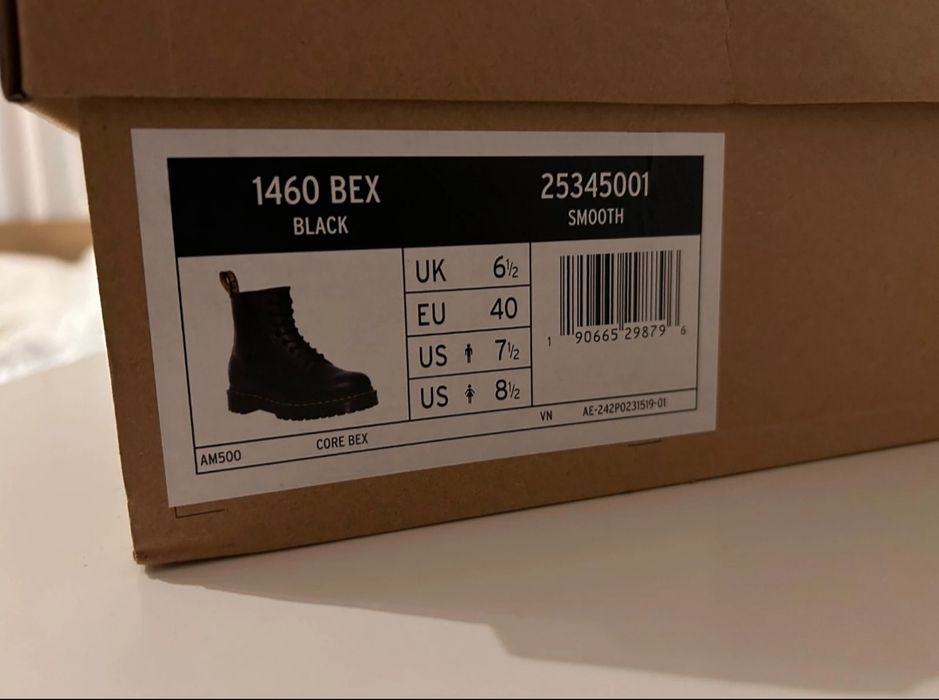 Buty Dr. Martens rozmiar 40