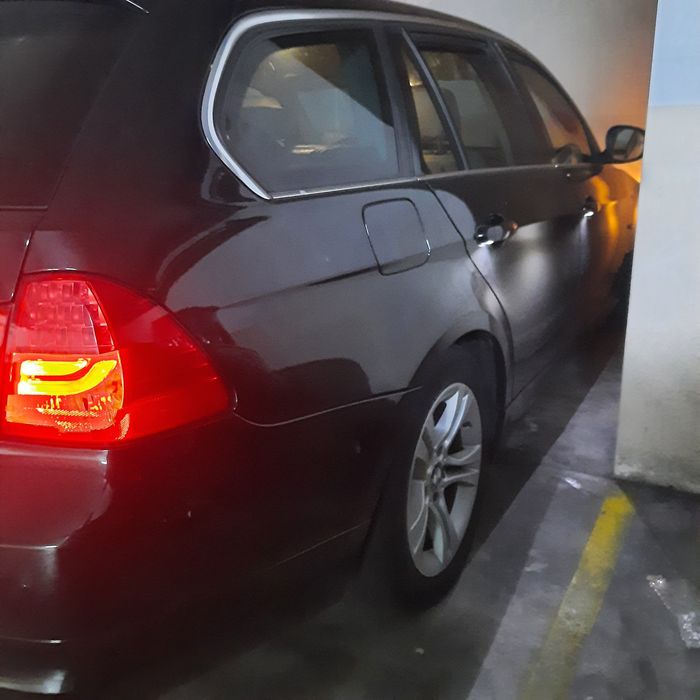 BMW BMW 318d apenas 160000kms em bom estado