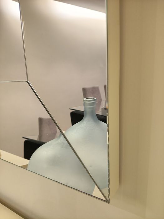 Conjunto de Sala de Jantar Interdesign: Mesa Vidro/Metal + 8 Cadeiras + Espelho Panorâmico