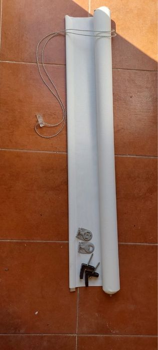 Inspire White Linen Roller Blind 1.10x210