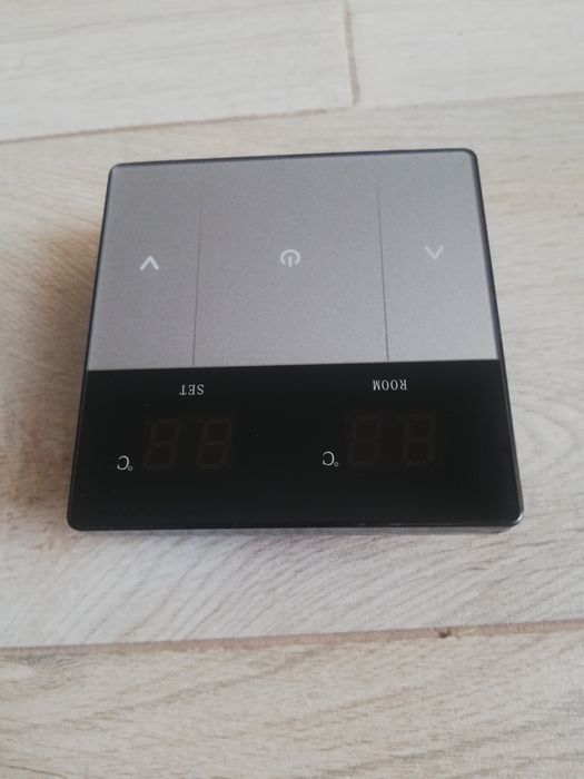 Programowalny termostat Wengart WG-S808 (220-240V 50/60Hz) .