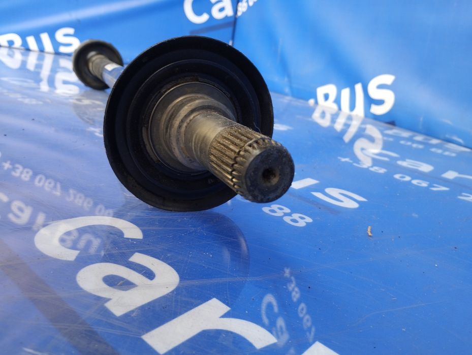 Піввісь задня ліва BMW 5 G30 Привідний вал БМВ 5 Г30 Шрус БМВ Г30