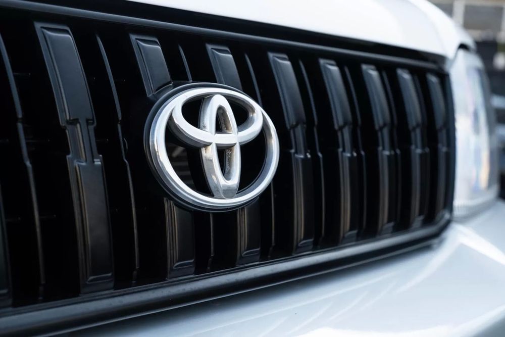 Toyota Land Cruiser 3.0 TD Pack 2