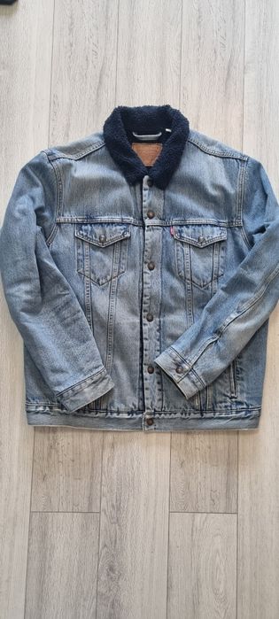 Levis XL.     ..