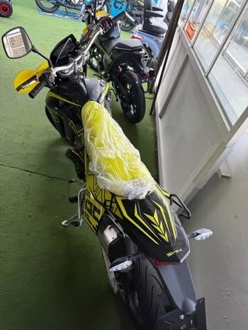 Moto 125.