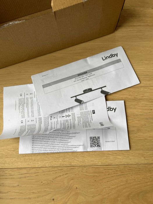 nowoczesna lampa sufitowa czarna