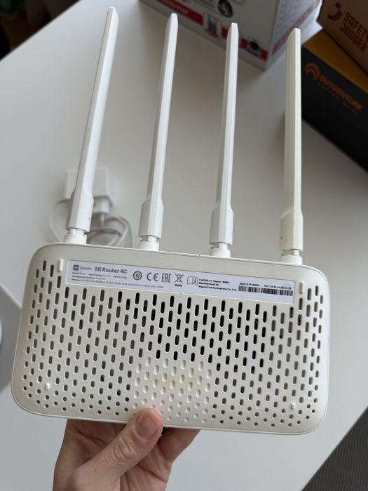 Wi-Fi роутер Xiaomi Mi WiFi Router 4C Global