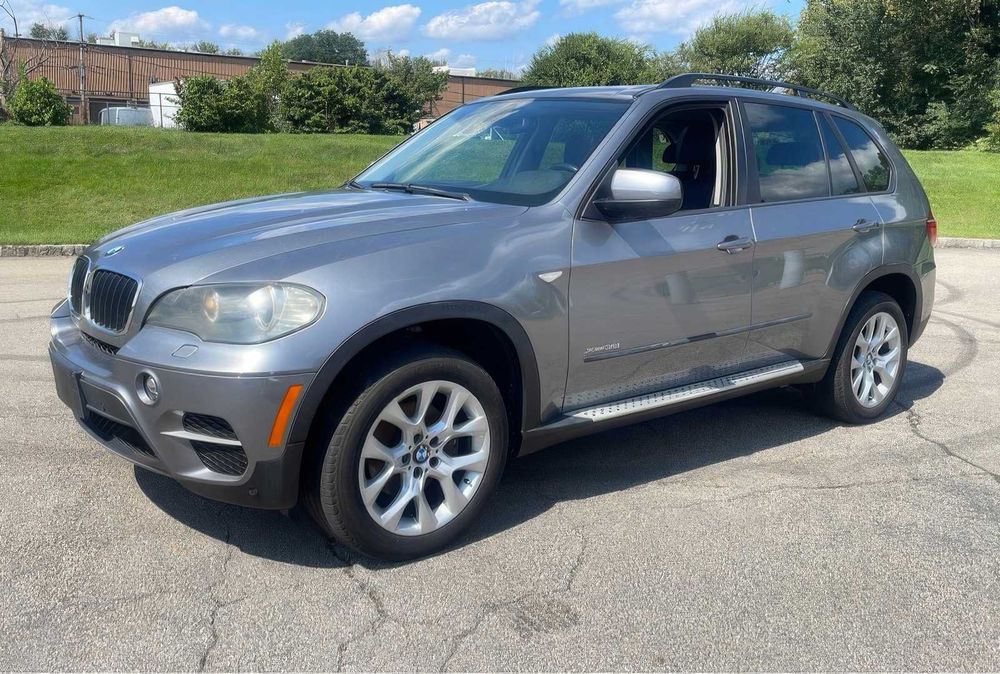 BMW X5      2011