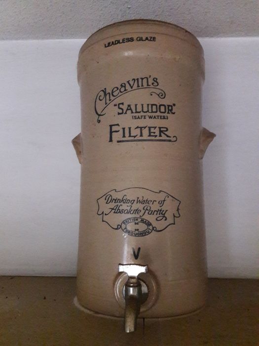 Filtro de água antigo Cheavin's Saludor