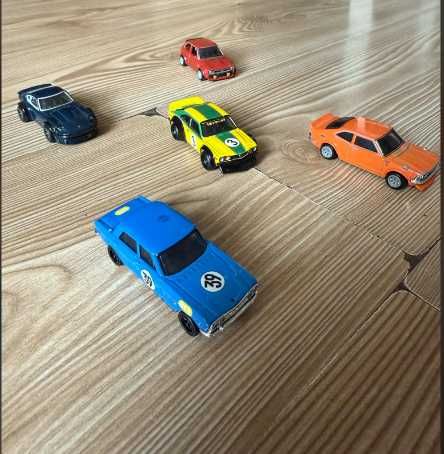 5 Hot wheels premium