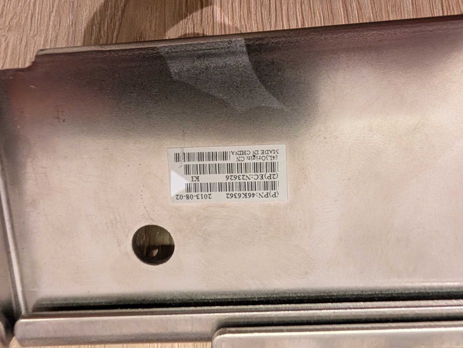 IBM 46K6362 / Calhas para bastidor