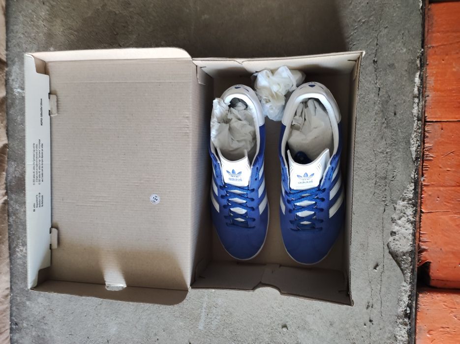 Продам кросівки чоловічі. ADIDAS.