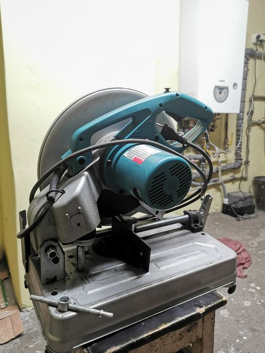 Przecinarka Makita 2414NB