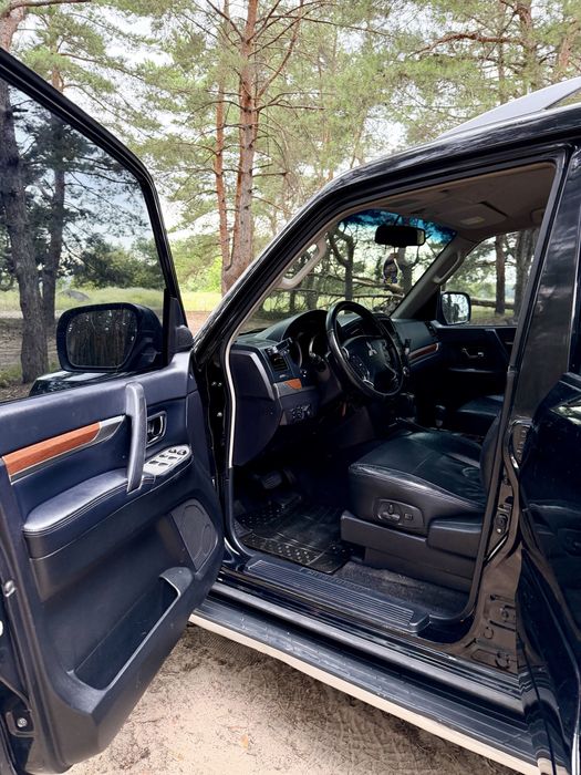 Mitsubishi Pajero Wagon IV 3.0 газ/бензин