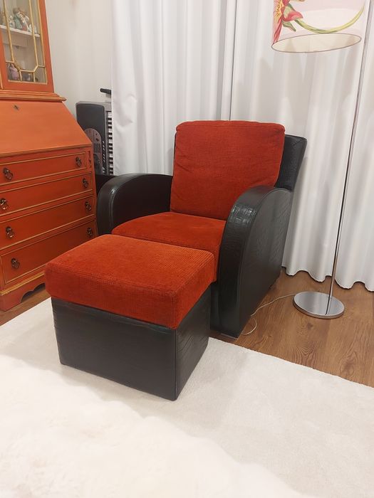 Poltrona com banquinho de pés