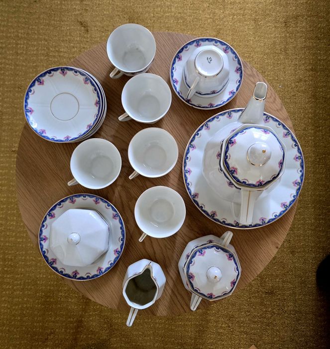 Serviço de chá Vista Alegre com mais de 70 anos