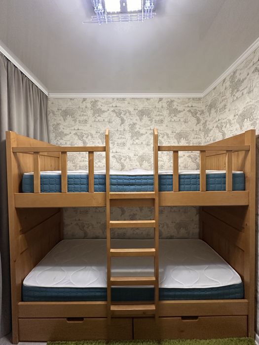 Дитяче  двоповерхове ліжко