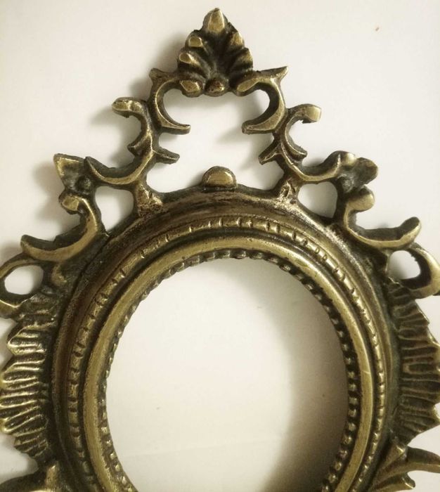 Рама бронзовая старинная под зеркало портрет картину. Бронза