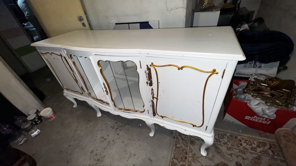 Aparador elegante estilo queen