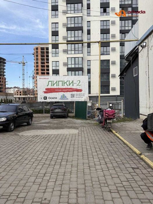 Оренда приміщення біля Сільпо на вулиці Мазепи. 653м2.