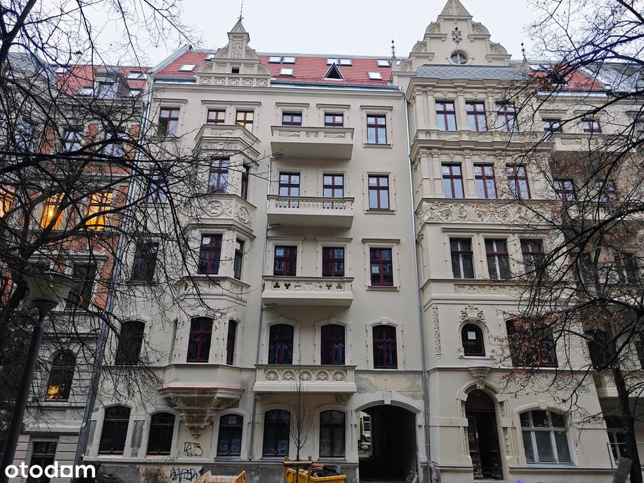 Lokal w odrestaurowanej Kaminicy z 1895r, należący do rodu Dąbrowskich