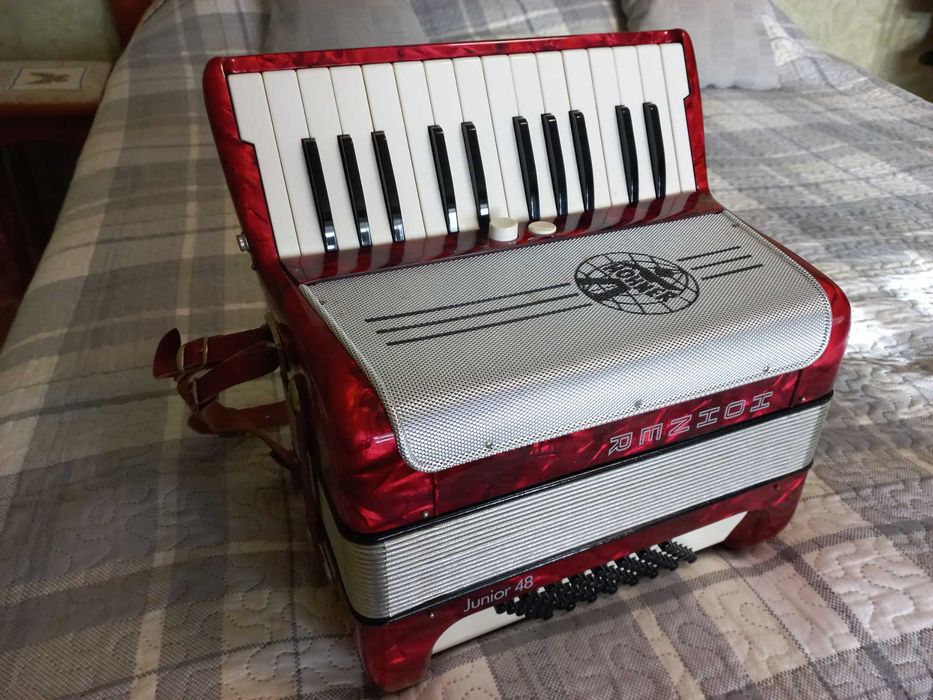 Акордеон ( аккордеон ) Hohher