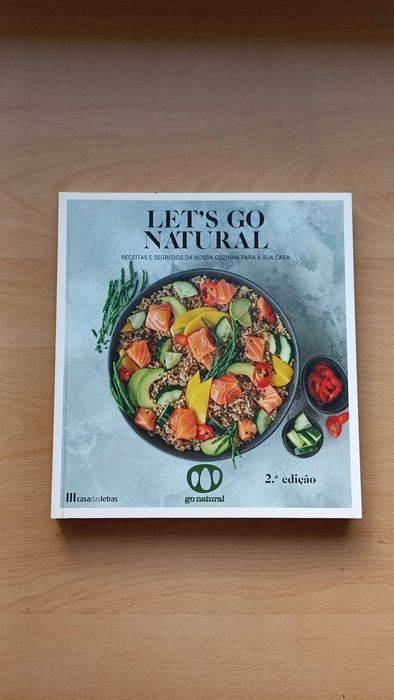 Livro de receitas "Let's Go Natural" dos restaurantes Go Natural