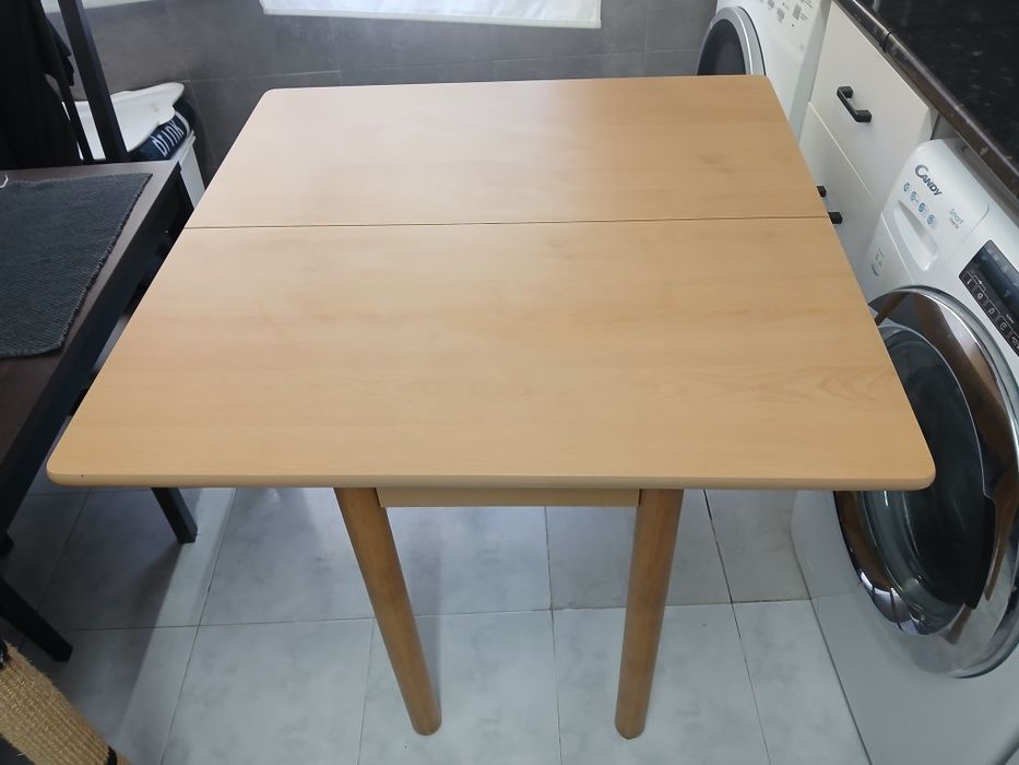 Mesa de cozinha extensível