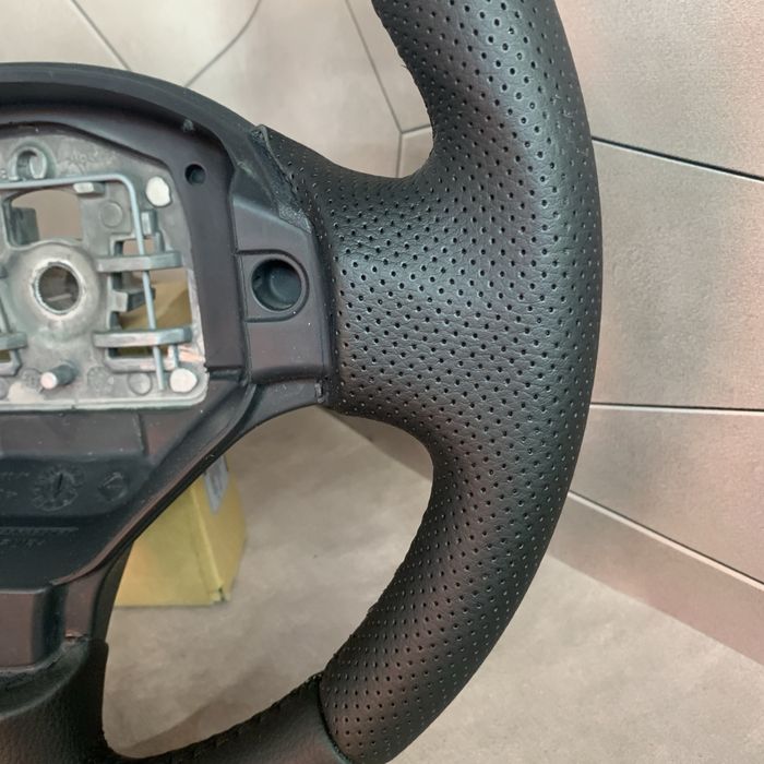 Перешитий руль на обмін Пежо 308 3008 і 5008 Peugeot
