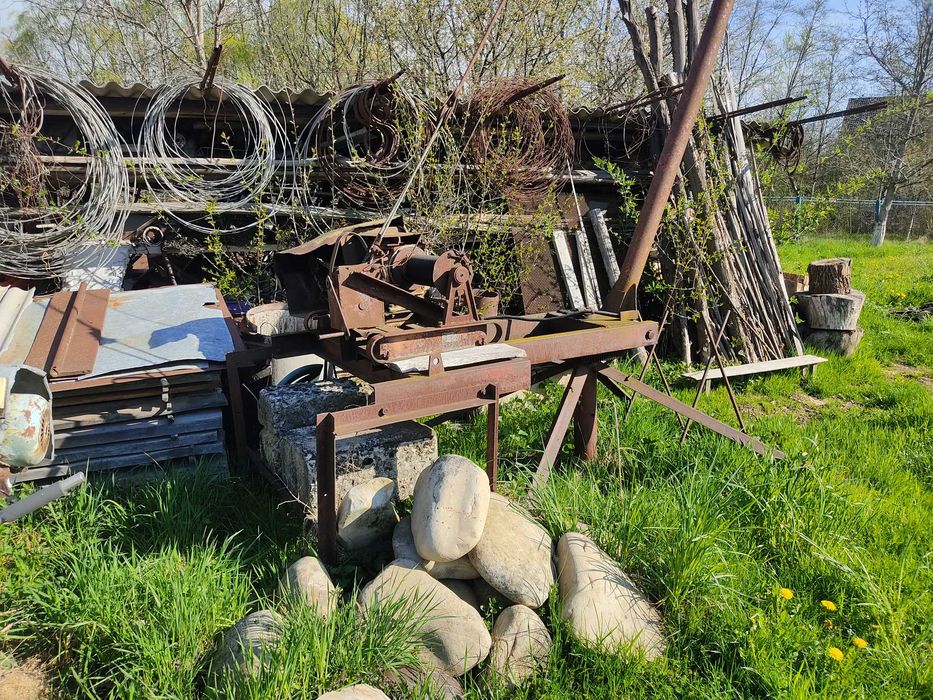 Кран піонер на 1 тону