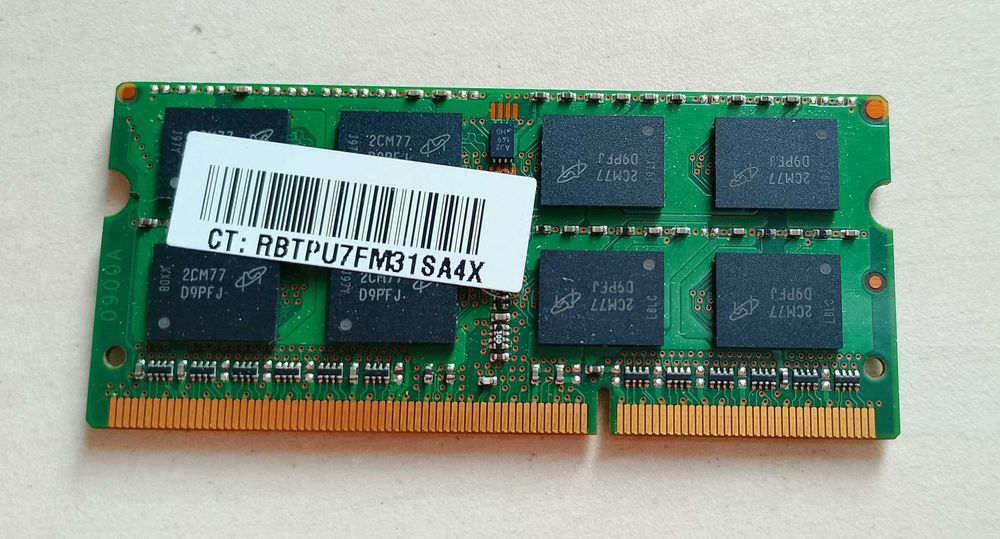 Память ноутбука 4GB DDR3L PC3L-12800S 2Rx8 1,35В б/у