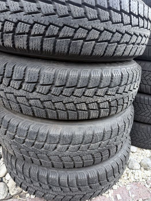 Хороші шини 235/85/16 Kumho