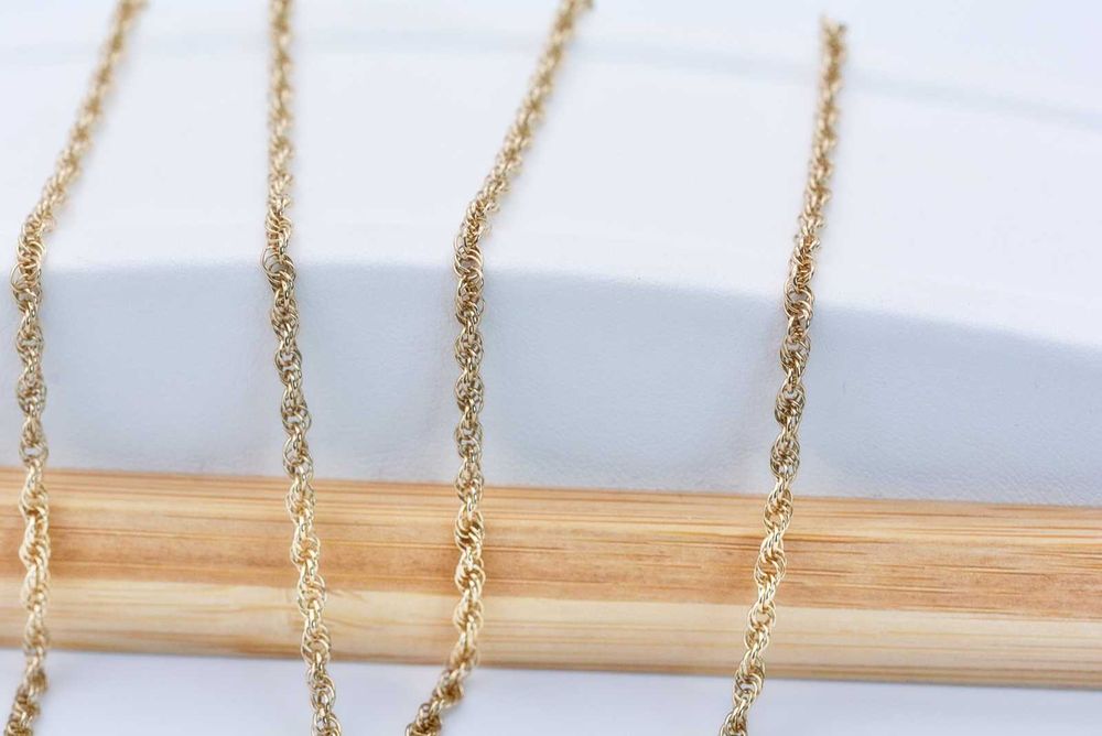 Śliczny złoty łańcuszek o splocie jak kordel bardzo długi 63 CM 375