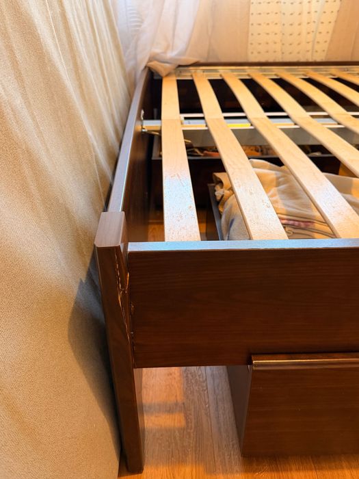 Cama SONGESAND com gavetas