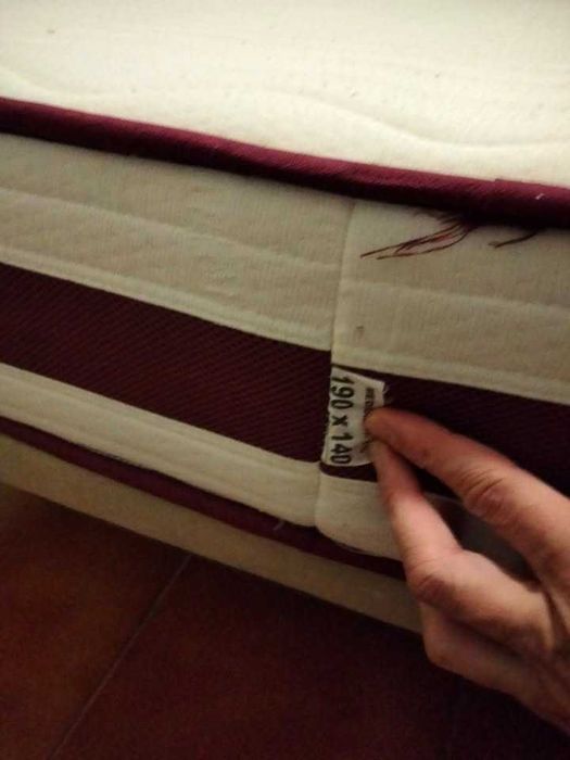 Estrado Estufado + Colchão 190cmx140cm
