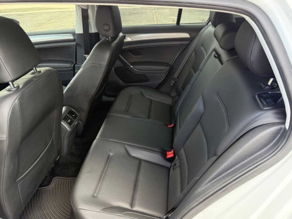 Volkswagen Golf      2015