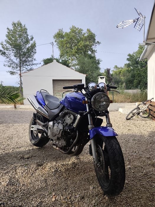 Hornet 600 2001 com apenas 9000km