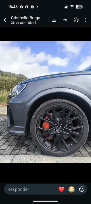 Carro Audi SUV compacto Q3 RS
