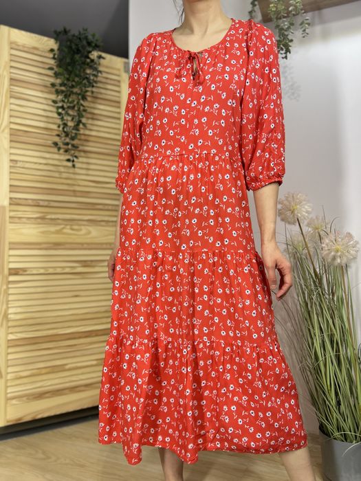 Czerwona wiskozowa sukienka w kwiatki Nutmeg – rozmiar 42