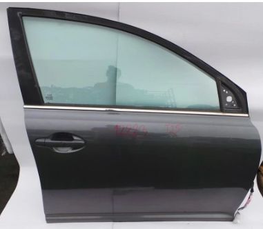 Toyota Avensis T25 03-08r drzwi przód prawe