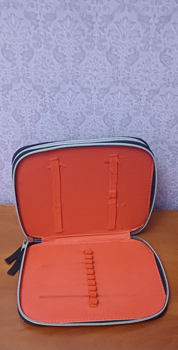 Пенал твердий без наповнення шкільний Маквін тачки