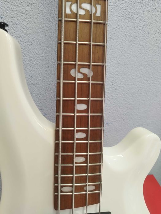 Gitara basowa Harley Benton B-450 THO317310 4 struny