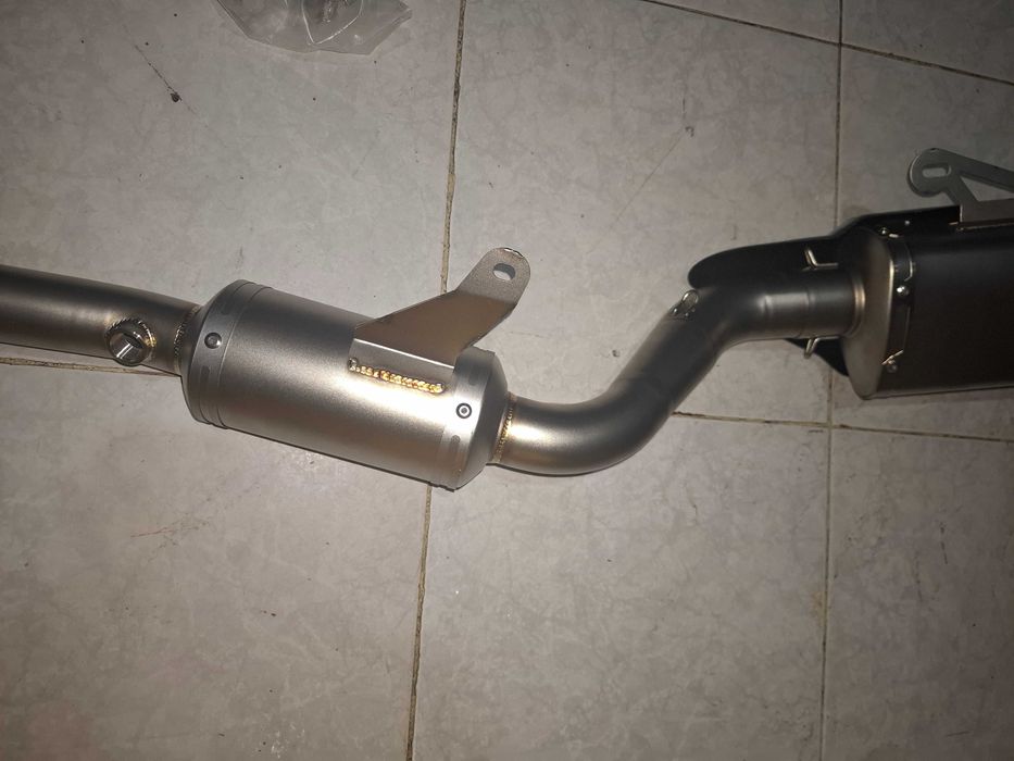 Escape Yamaha yzf-r7 r7