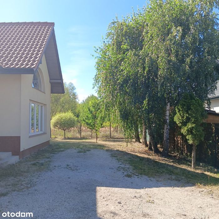 DOM wolnostojący w miejscowości NADMA granica marek