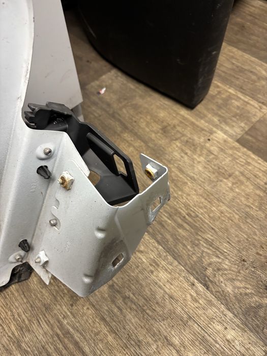 Błotnik lewy przód Renault Trafic III, Takento 14-> biały, do założeni