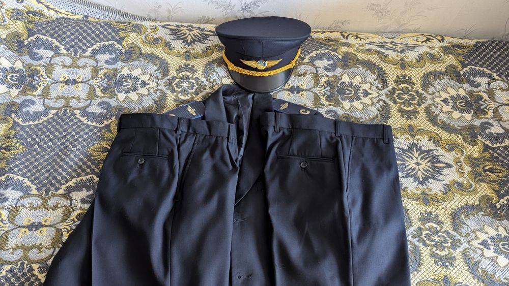 Абсолютно нова Форма КАІ НАУ чоловіча китель +2штанів+3теніски+фуражка