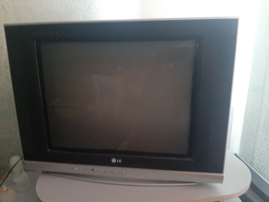Продам телевизор.LG