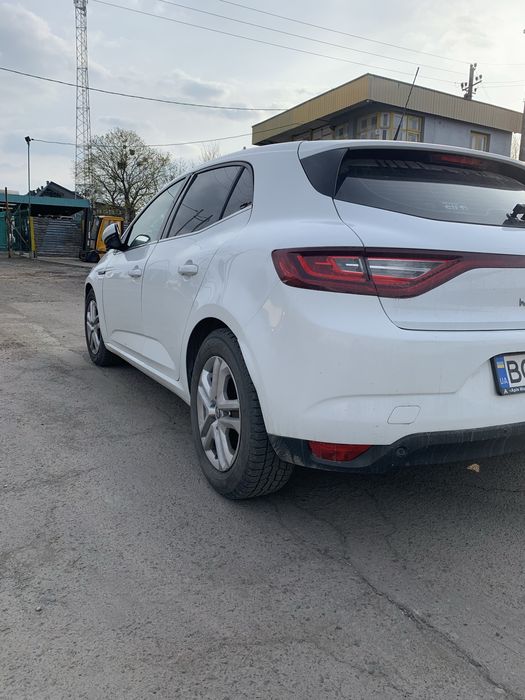 Рено Меган 4  Хетчбек