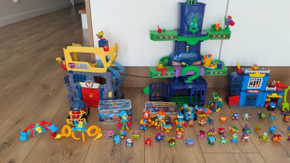 Mega zestaw Super Zinks baza enigmy pojazdy roboty komisjarat