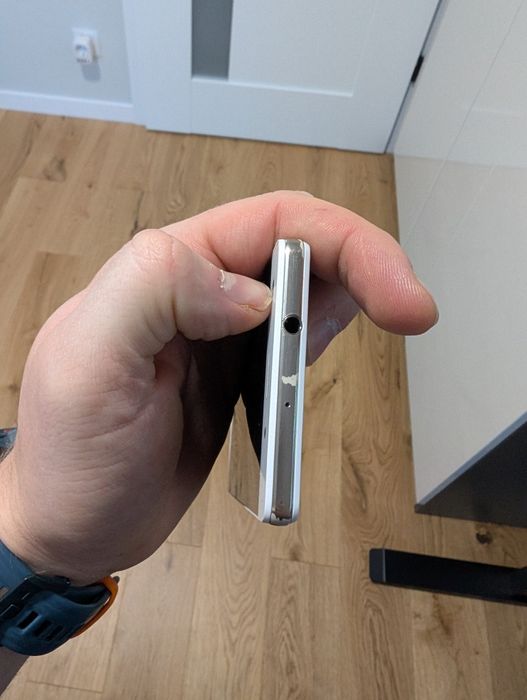 Smartfon Huawei P 8 lite